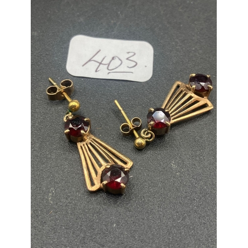 403 - A pair of art deco style 9ct garnet earrings 3.2g