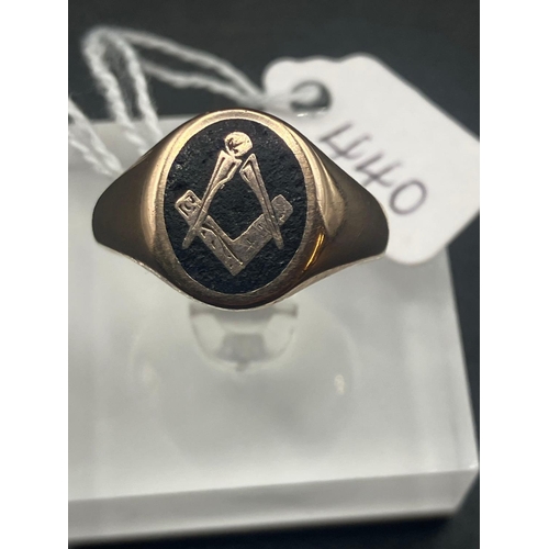 440 - A masonic ring, 9ct, size S, 6.6 g