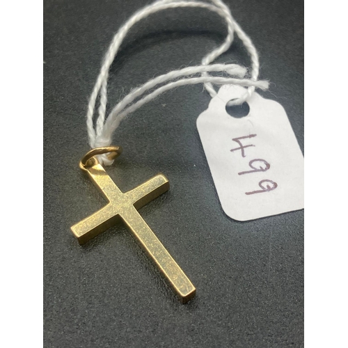 499 - A 9ct cross pendant, 2.7 g