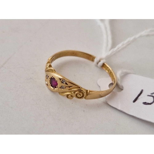 157 - An antique 1904 gem set 18ct gold gypsy ring size M 1.8g