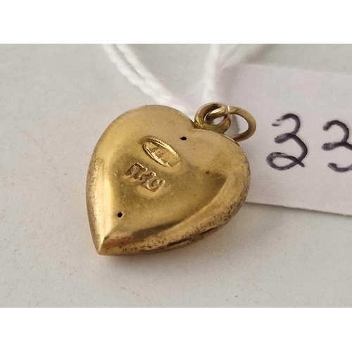 33 - A antique heart pendant with pearls 15ct gold