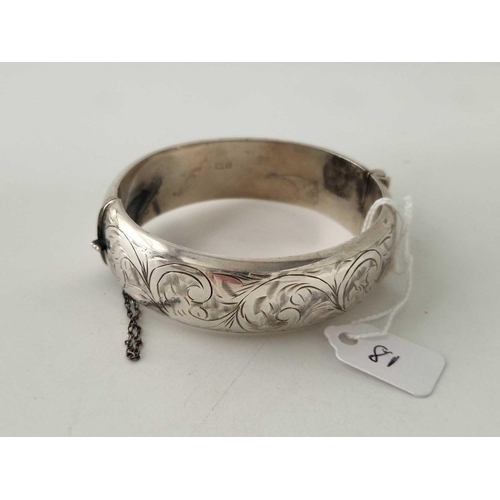 81 - A hinged silver bangle 30 gms