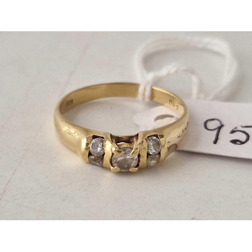 95 - A five stone diamond ring 14ct gold size Q 2.6 gms