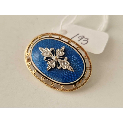 193 - A 15CT GOLD ENAMEL BROOCH 5.4 GMS