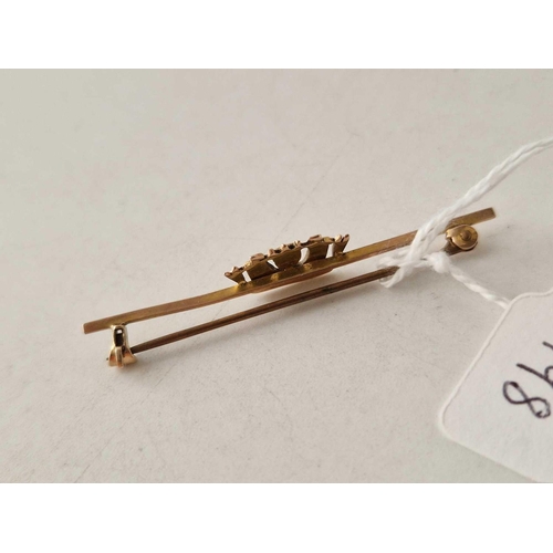 198 - A crown brooch 9ct 2 gms