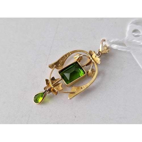 226 - A art nouveau green stone and pearl pendant 9ct 2.5 gms