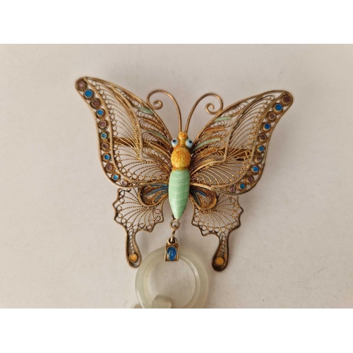 264 - A UNUSUAL GILT BUTTERFLY BROOCH WITH CARVED JADE PENDANT