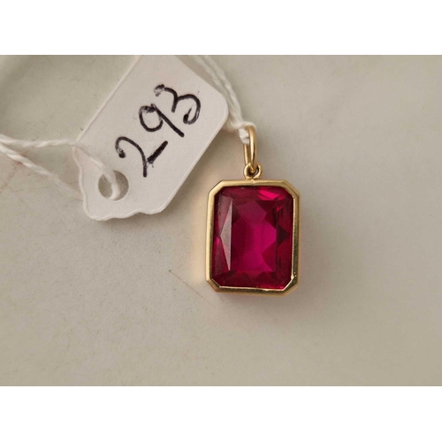 293 - A gold mounted red stone pendant, 3.9 g