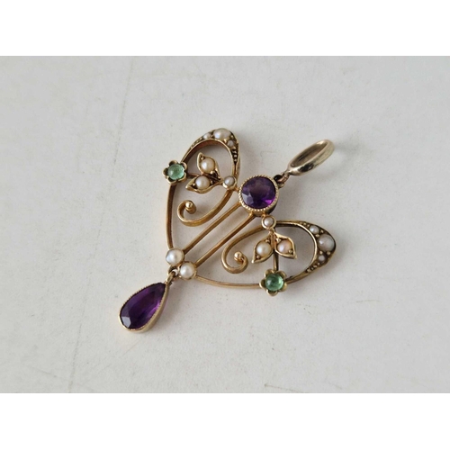 31 - A EDWARDIAN SUFFRAGETTE SET WITH HALF PEARLS EMERALDS AND AMETHYSTS PENDANT 15CT GOLD