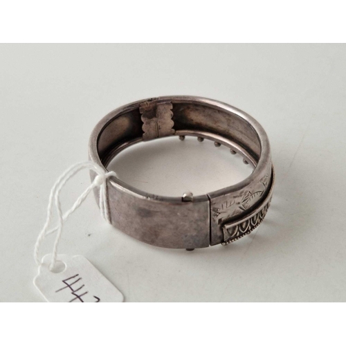 442 - A patent hinged silver bangle