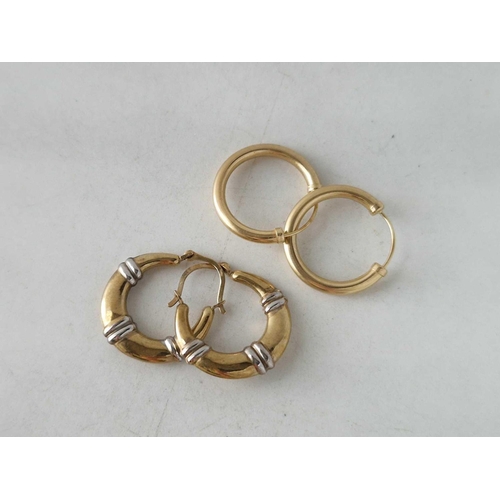 463 - Two pairs of hoop earrings 9ct 1.2 gms