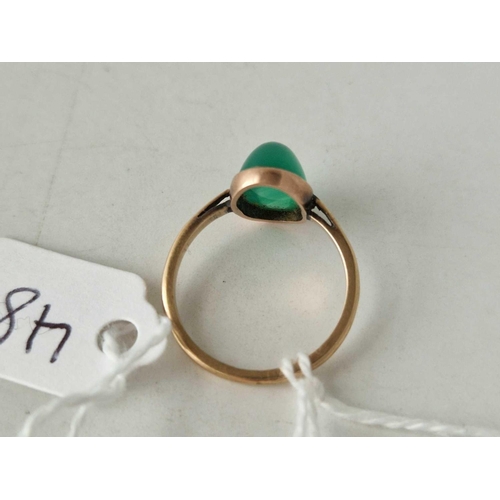 481 - A green stone ring, 9ct, size N, 2.1 g