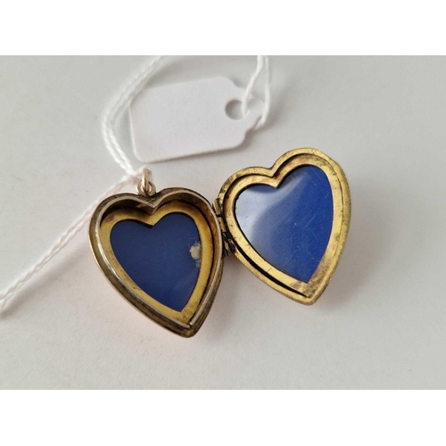 545 - A back and front heart locket, 9ct, 5.3 g