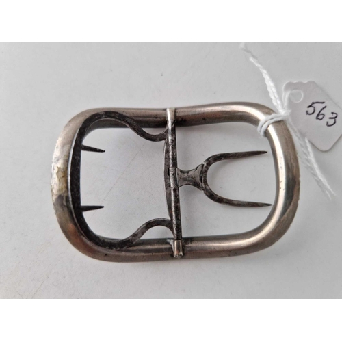 563 - A Georgian shoe buckle set with black paste and silver mounted