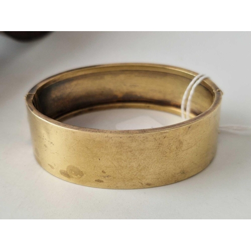 57 - A VICTORIAN BANGLE 15CT GOLD TESTED 20 GMS