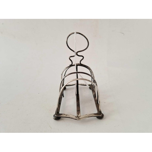 808 - A five bar toast rack on bun feet, Chester 1901 by GN, RH, 93g