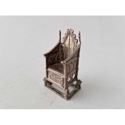 997t - A miniature throne, 2 inches high and a menu holder