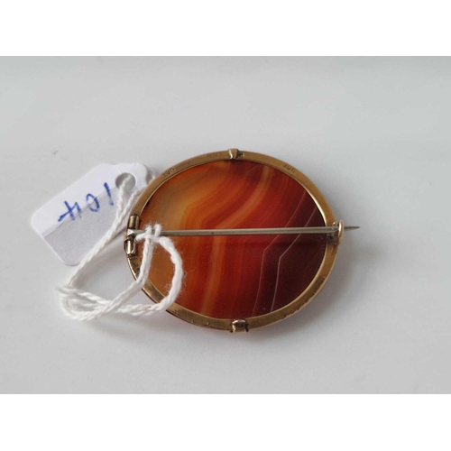 104 - A antique Banded agate brooch 9ct 11.2 gms