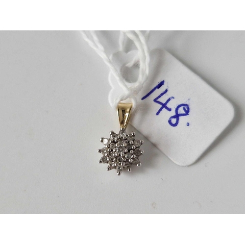 148 - Pretty Diamond star pendant