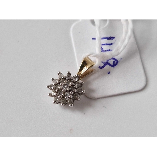 148 - Pretty Diamond star pendant