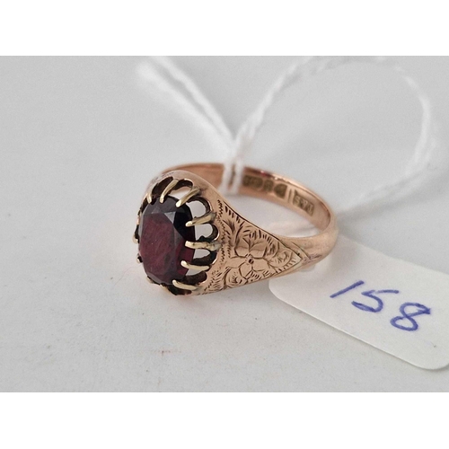 158 - A 1913 gents single stone garnet ring 9ct size R 4.7 gms