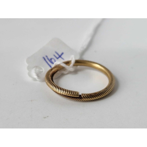 164 - A antique split ring 15ct gold size T 4.4 gms