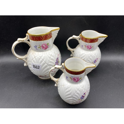 1662 - A set of Three Graduated Coalport Jugs