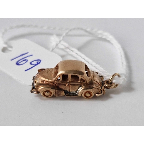 169 - A morris minor car charm 9ct 4 gms