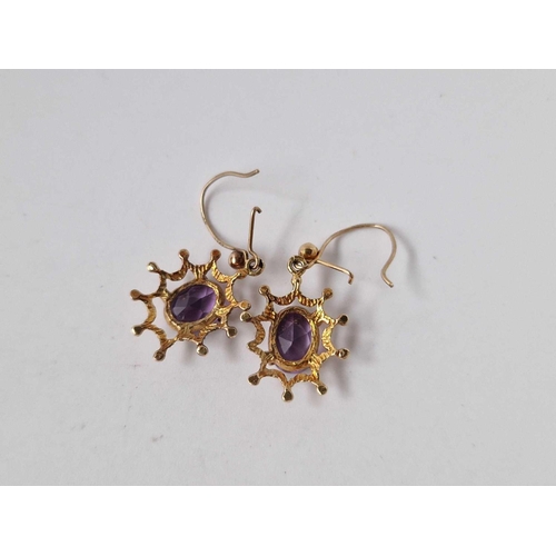 184 - A pair of amethyst earrings 9ct 2.8 gms