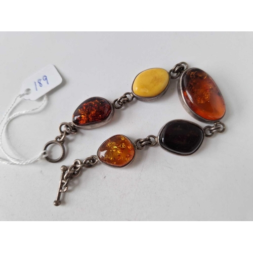 189 - A silver and amber bracelet 7 inch