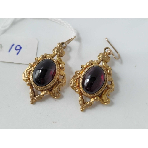 19 - A PAIR OF VICTORIAN STYLE EARRINGS WITH CABOCHON GARNETS 9CT 13.8 GMS BOXED