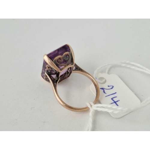 214 - A amethyst solitaire ring 15ct gold size N 7 gms