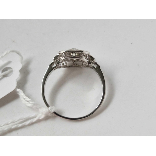 251 - A ART DECO PLATINUM AND DIAMOND RING SIZE O 3.1 GMS BOXED