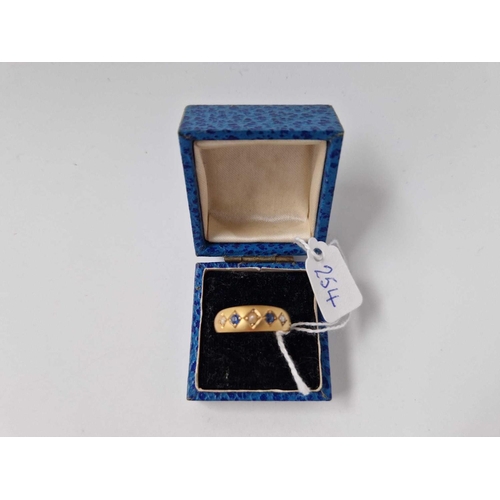 254 - A SAPPHIRE AND PEARL GYPSY SET RING BIRMINGHAM 1885 18CT GOLD SIZE P 4 GMS BOXED