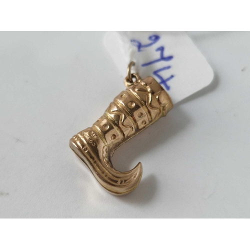 274 - A decorative boot charm 9ct 1 gms