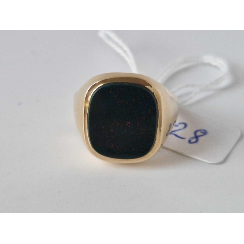 28 - A LARGE HEAVY GENTS BLOOD STONE SIGNET RING 9CT SIZE W 9.2 GMS