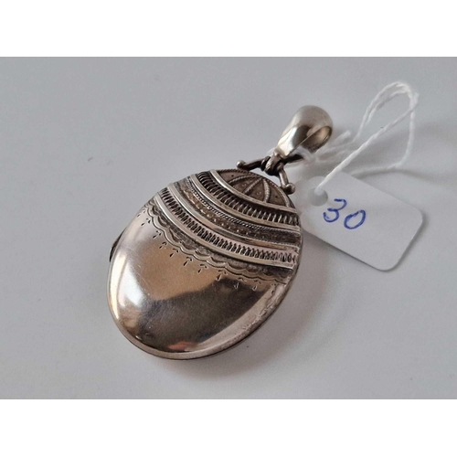 30 - A antique decorative silver locket 1889