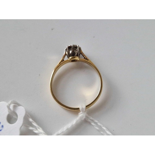 302 - A diamond ring 18ct gold size M 2.3 gms