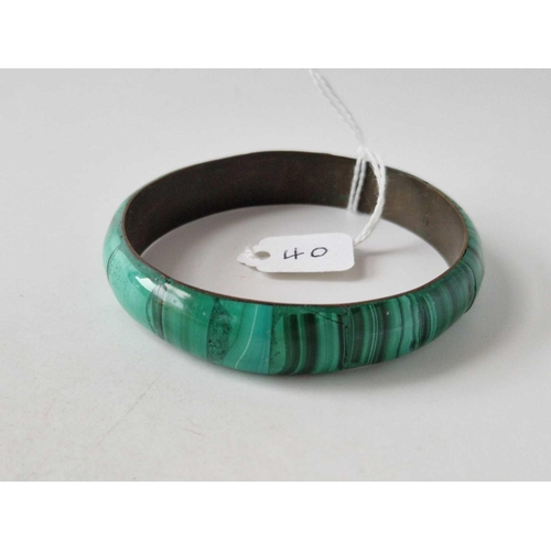 40 - A antique malachite slave bangle