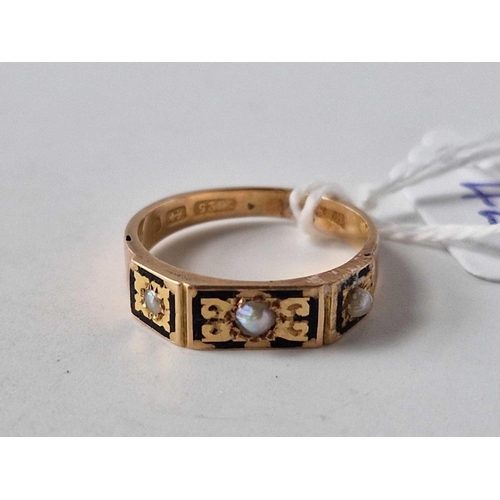 42 - A vintage Victorian pearl and enamel memorial ring with later inscription 15ct gold size O 2.2 gms