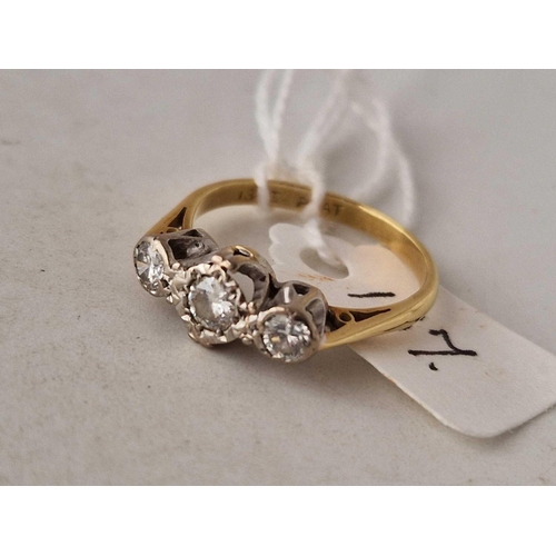 137 - A THREE STONE DIAMOND RING 18CT GOLD SIZE N 3.2 GMS