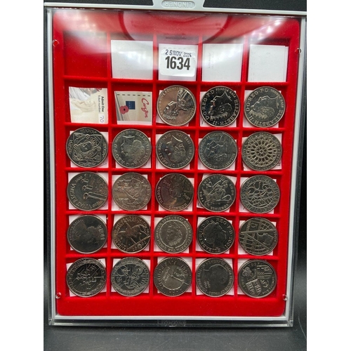 1634 - Linder tray of 23 UK �5 coins