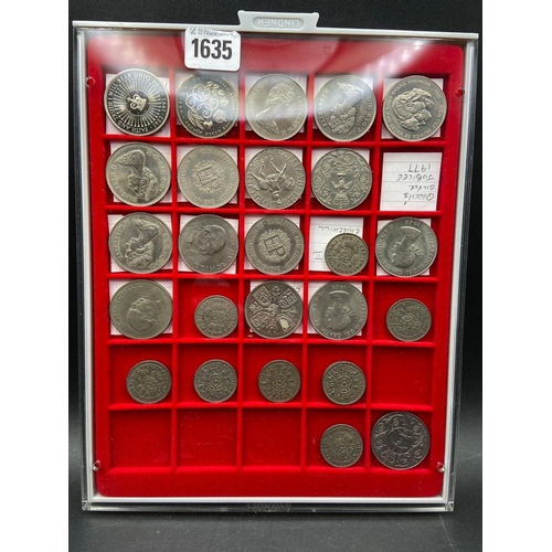 1635 - Linder tray of coins incl; 2 x �5 coin etc