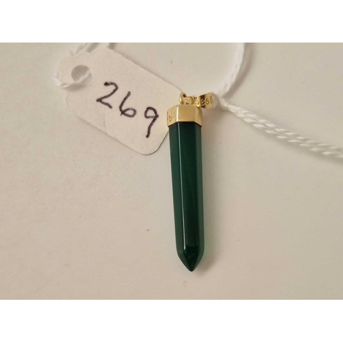 269 - Vintage 14ct green agate pendant drop