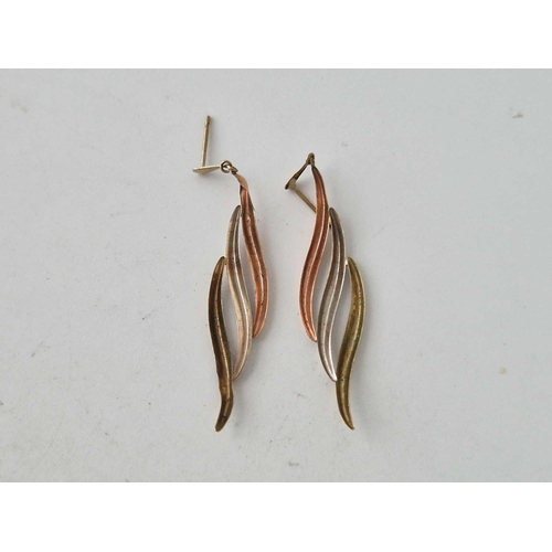 322 - A pair of three colour gold drop earrings 9ct