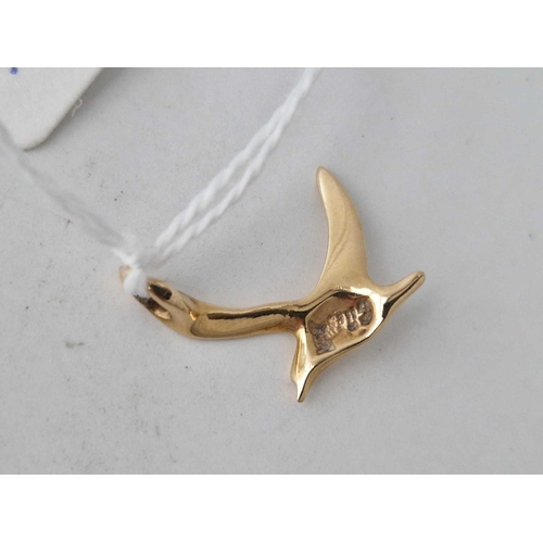 330 - A bird pendant 18ct gold 1.6 gms