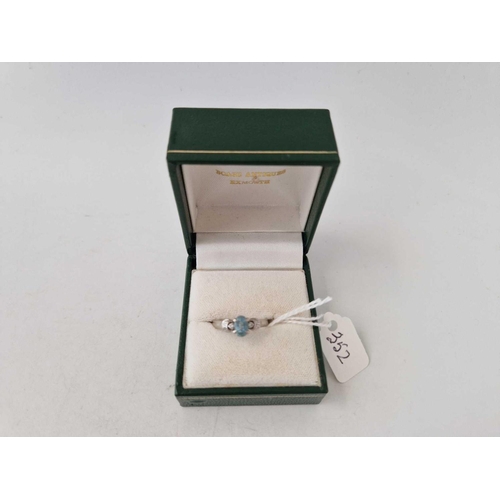 352 - A DIAMOND AND AQUAMARINE RING 14 CT GOLD SIZE N 2.8 GMS