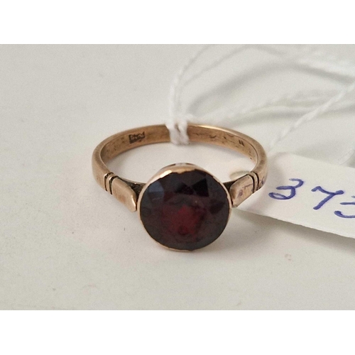 373 - A amethyst ring 9ct size O 2.6 gms