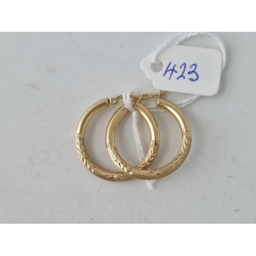 423 - A pair of hoop earrings 14ct gold 2.4 gms