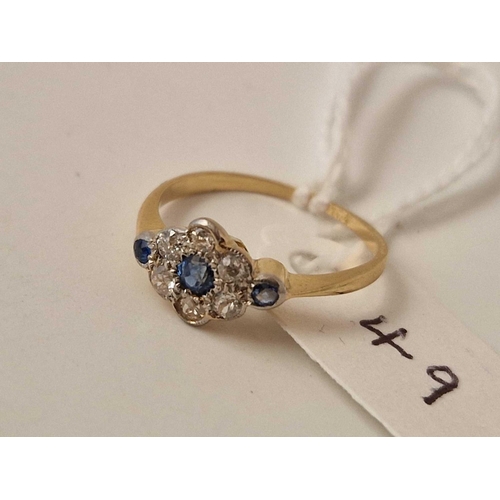 49 - Antique Edwardian 18ct and Platinum sapphire and diamond cluster ring, size i